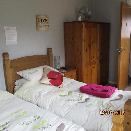 Danca Bed And Breakfast Kinlochmore Bagian luar foto