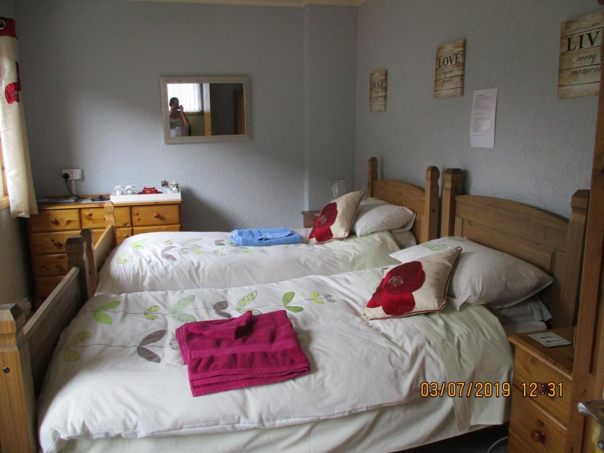 Danca Bed And Breakfast Kinlochmore Bagian luar foto