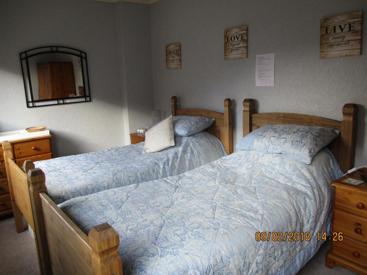 Danca Bed And Breakfast Kinlochmore Bagian luar foto